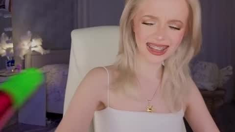 Joselle online show from March 21, 8:12 pm