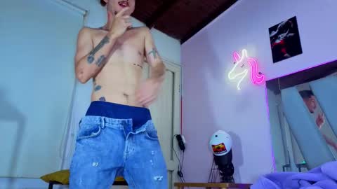 kelvis online show from January 9, 7:22 am