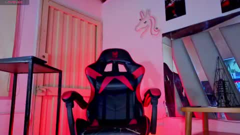 Snapshot of i_am_kelvis_ chatting on July 25, 4:54 am kelvis online show from July 25, 4:54 am