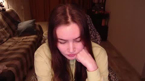 Snapshot of i_love_icecream chatting on December 15, 12:28 pm elisabeth online show from December 15, 12:28 pm