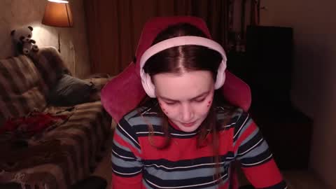 Snapshot of i_love_icecream chatting on January 6, 5:49 pm elisabeth online show from January 6, 5:49 pm