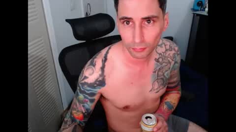 Snapshot of i_man_van chatting on July 17, 9:27 am Rylan Chase online show from July 17, 9:27 am
