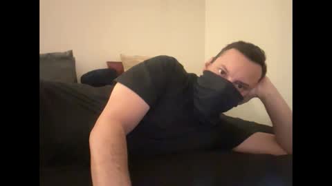 Snapshot of i_o_ro chatting on December 2, 1:03 am i o ro online show from December 2, 1:03 am