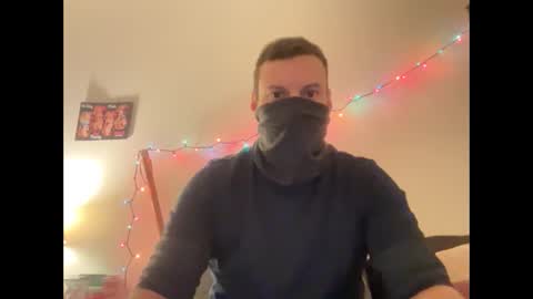 Snapshot of i_o_ro chatting on December 8, 3:10 am i o ro online show from December 8, 3:10 am