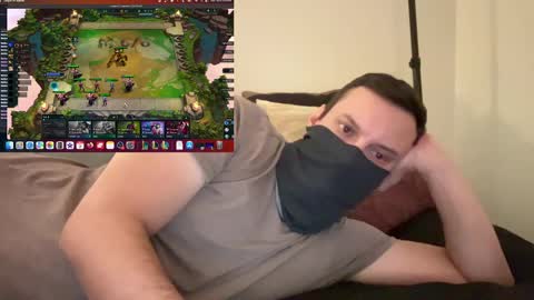 Snapshot of i_o_ro chatting on December 10, 1:54 am i o ro online show from December 10, 1:54 am