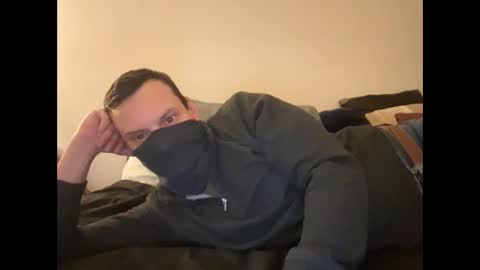 Snapshot of i_o_ro chatting on December 15, 4:51 am i o ro online show from December 15, 4:51 am