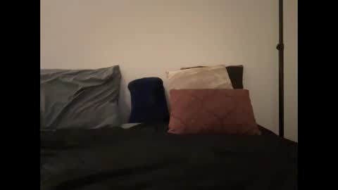 Snapshot of i_o_ro chatting on December 20, 1:47 am i o ro online show from December 20, 1:47 am