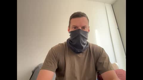 Snapshot of i_o_ro chatting on December 20, 7:17 pm i o ro online show from December 20, 7:17 pm