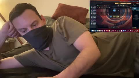 Snapshot of i_o_ro chatting on December 21, 6:19 am i o ro online show from December 21, 6:19 am