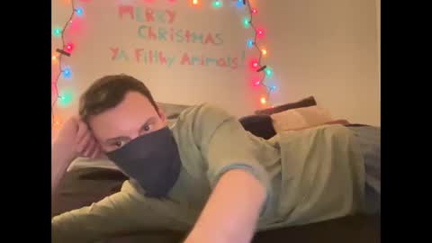 Snapshot of i_o_ro chatting on December 25, 6:09 am i o ro online show from December 25, 6:09 am