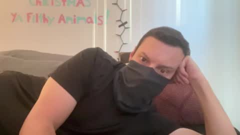 Snapshot of i_o_ro chatting on December 27, 11:42 pm i o ro online show from December 27, 11:42 pm