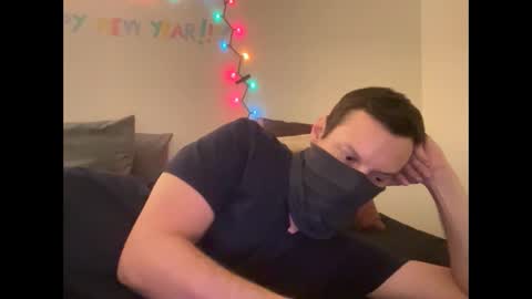 Snapshot of i_o_ro chatting on January 1, 11:16 am i o ro online show from January 1, 11:16 am