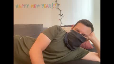 Snapshot of i_o_ro chatting on January 1, 9:52 pm i o ro online show from January 1, 9:52 pm