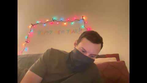 Snapshot of i_o_ro chatting on January 2, 3:37 am i o ro online show from January 2, 3:37 am