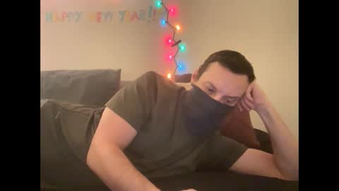 Snapshot of i_o_ro chatting on January 2, 6:40 am i o ro online show from January 2, 6:40 am