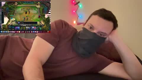 Snapshot of i_o_ro chatting on January 3, 2:43 am i o ro online show from January 3, 2:43 am