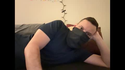 Snapshot of i_o_ro chatting on January 6, 1:53 am i o ro online show from January 6, 1:53 am