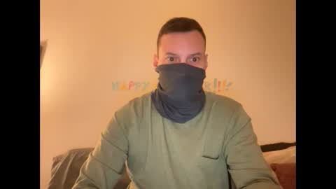 Snapshot of i_o_ro chatting on January 13, 5:33 am i o ro online show from January 13, 5:33 am