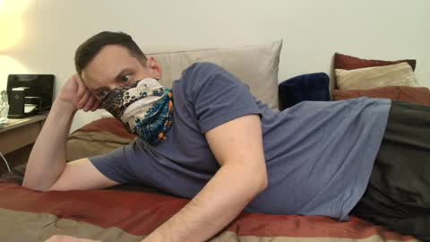 Snapshot of i_o_ro chatting on March 14, 2:39 am i o ro online show from March 14, 2:39 am