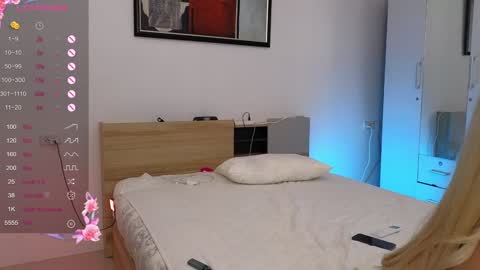 Aysi online show from December 30, 3:13 pm