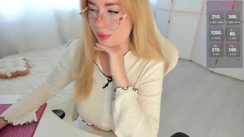 Snapshot of i_want_you_eva chatting on September 11, 10:59 am HiI am  EvaPVT is open  online show from September 11, 10:59 am