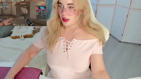 Snapshot of i_want_you_eva chatting on May 26, 1:40 pm HiI am EvaPVT is open online show from May 26, 1:40 pm