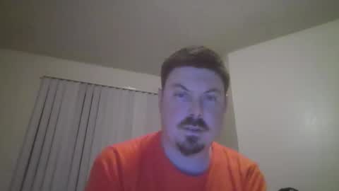 iaguy0587 online show from April 2, 4:43 am