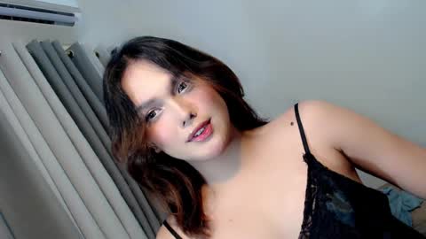 Snapshot of iam_emcy chatting on July 12, 9:22 am iam_emcy online show from July 12, 9:22 am