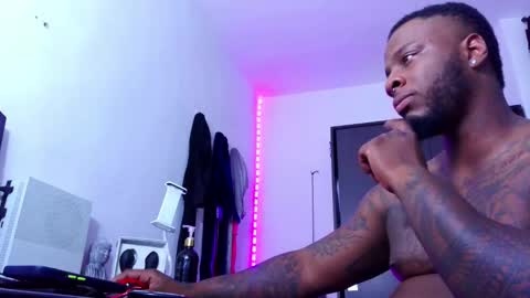 Mr H Independent model online show from September 10, 3:17 am