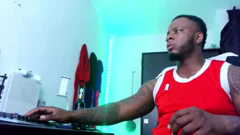 Mr H Independent model online show from October 2, 3:13 am