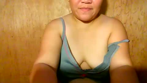 Snapshot of iam_jana chatting on June 1, 6:48 am iam_jana online show from June 1, 6:48 am