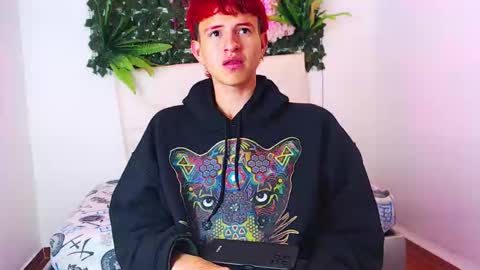 Snapshot of iam_lukas__ chatting on October 17, 2:59 am iam_lukas__ online show from October 17, 2:59 am