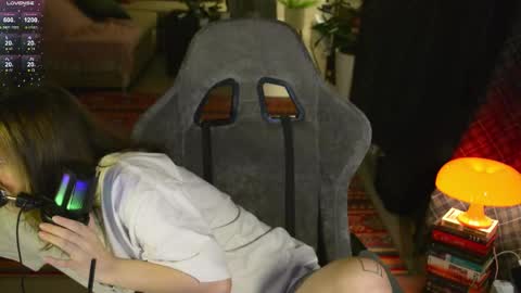 Snapshot of iam_meg chatting on February 25, 10:07 pm Meg  online show from February 25, 10:07 pm