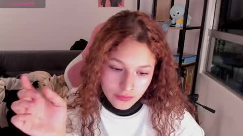 Snapshot of iam_nikki chatting on April 27, 6:00 am On instagram Imm NikkiHelp me reach 100 likes online show from April 27, 6:00 am
