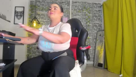 Samy   online show from February 4, 5:55 pm