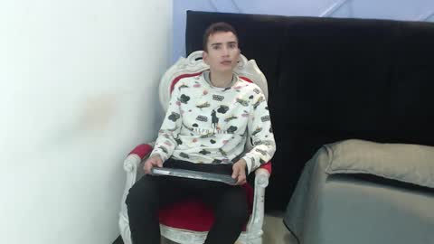 Iam Smith  online show from January 16, 12:20 pm