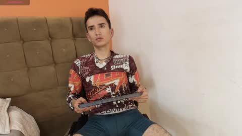 Iam Smith  online show from March 3, 9:10 pm