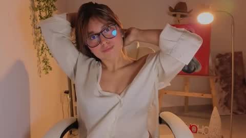     online show from November 12, 9:36 pm