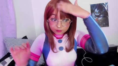 Snapshot of iam_zoechan chatting on December 6, 6:04 am Zoe 3 online show from December 6, 6:04 am