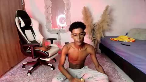 iamandrey_ online show from June 27, 11:43 pm
