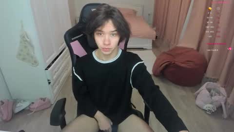 Cassie  STREAMS HERE EVERYDAY online show from February 1, 5:22 pm