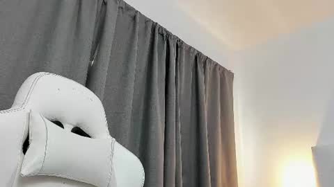 Snapshot of iamcharlotte19 chatting on June 22, 12:24 pm Charlotte online show from June 22, 12:24 pm