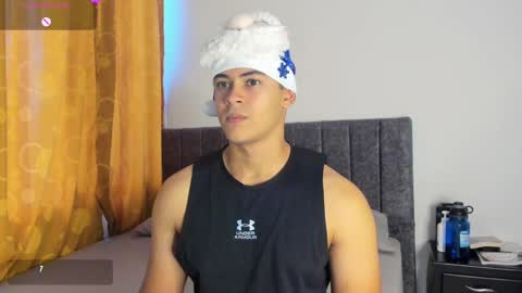 Snapshot of iamdylan777 chatting on December 24, 9:33 pm Dylan independent model online show from December 24, 9:33 pm