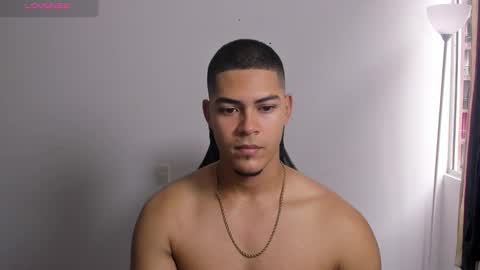 Dylan  independent model  online show from February 12, 12:00 pm