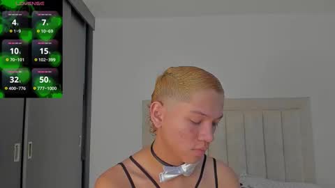 Juliiiiian online show from October 26, 11:05 am