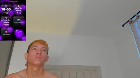 Juliiiiian online show from November 9, 11:19 am