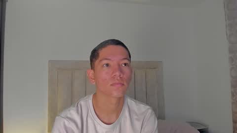 Juliiiiian online show from January 7, 11:12 am