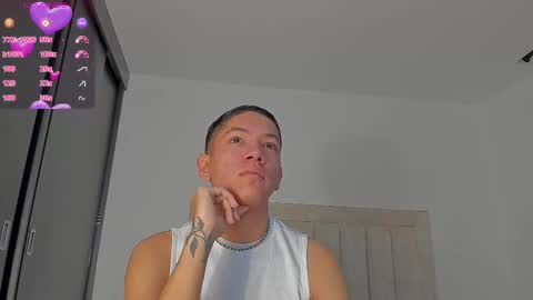 Juliiiiian online show from February 11, 11:04 am