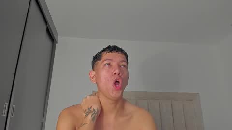 Juliiiiian online show from March 21, 10:31 am