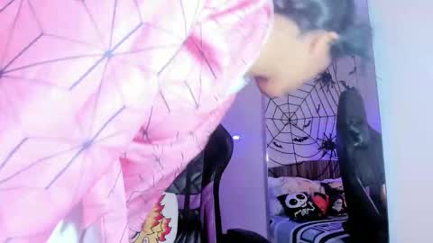 Nayuta online show from October 25, 7:41 pm